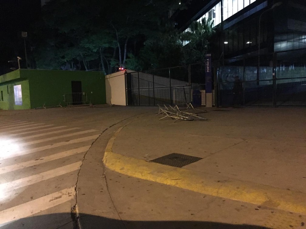 Vandalismo na arena do Palmeiras � Foto: Fabr�cio Crepaldi