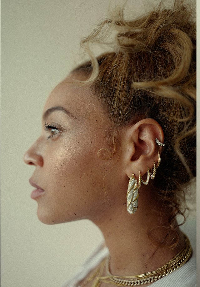 Beyoncé posa sem maquiagem e sem retoques (Foto: reprodução/instagram)