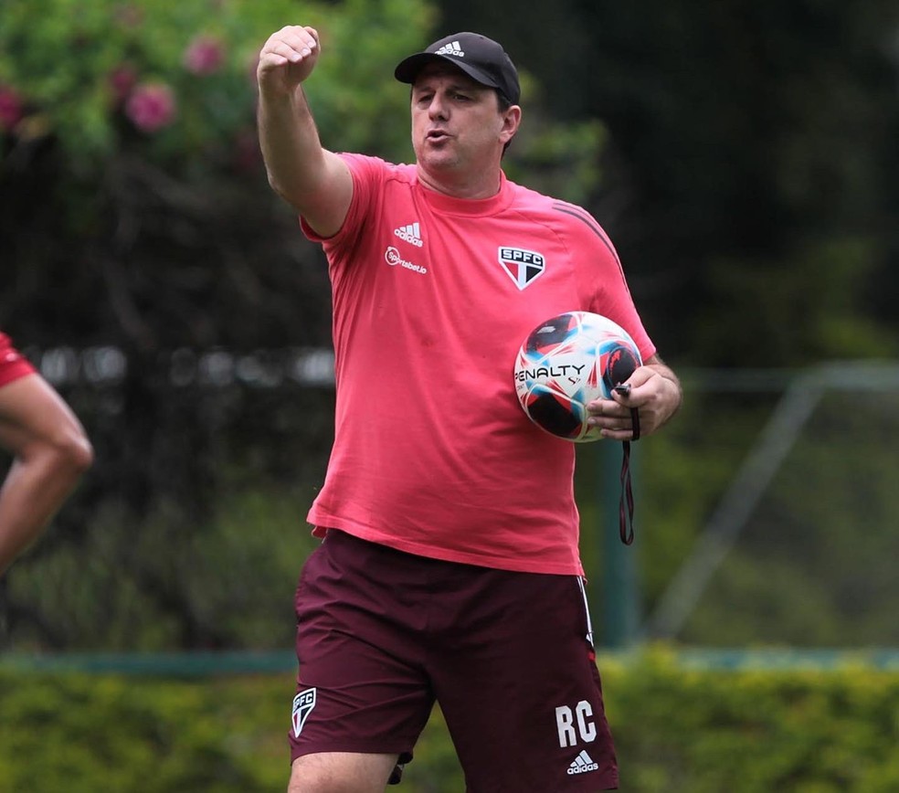 São Paulo faz último trabalho de 2022; Ceni passa cronograma de treinos para recesso