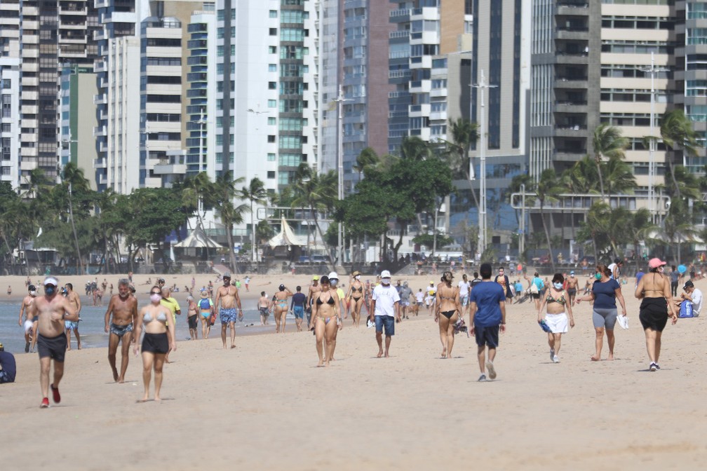 Praia e parques do Recife registram movimento intenso e desrespeito a  regras após flexibilização | Pernambuco | G1