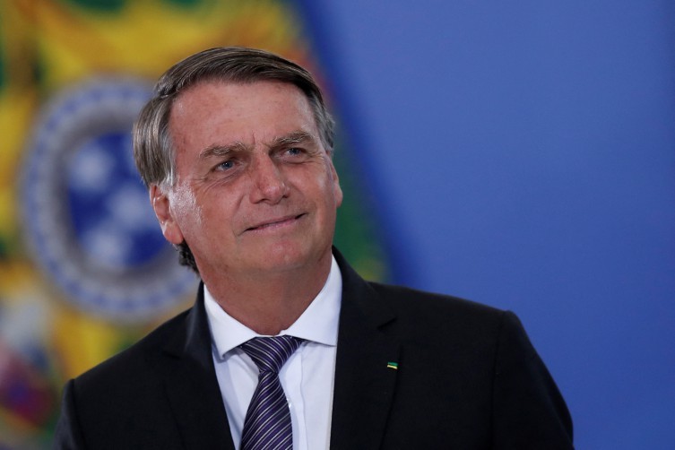 Silêncio. Bolsonaro, aconselhado pelo Centrão, parou de falar mal das vacinas