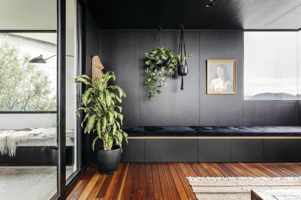 Casa de 230 m² com décor sóbrio e vista privilegiada na Austrália  (Foto: Adam Gibson)