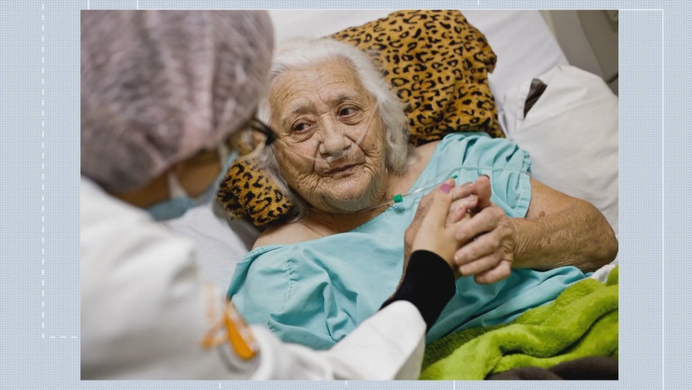 Dona Inácia de Aquino, de 84 anos, venceu a Covid-19 no DF — Foto: TV Globo/Reprodução