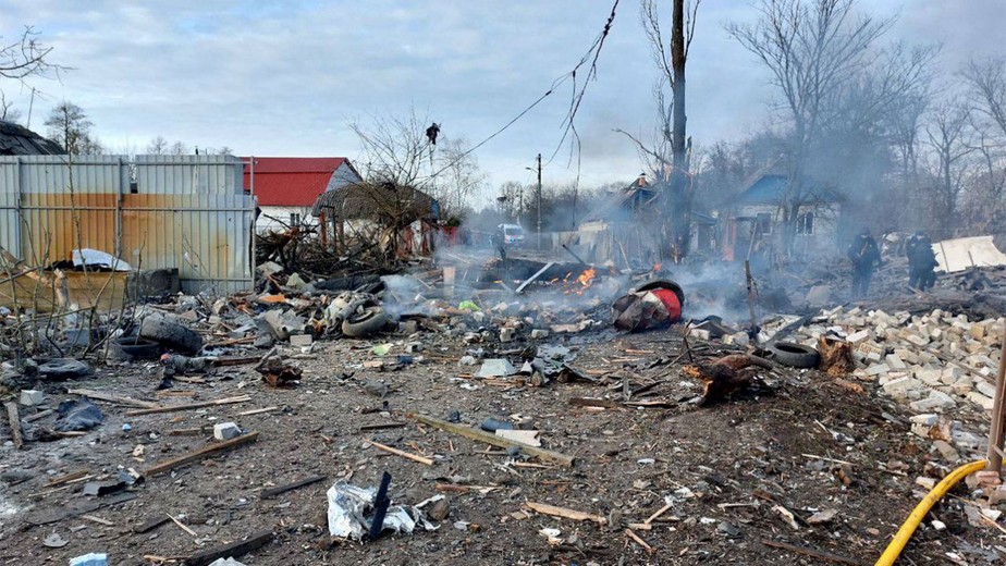Área em Kiev após chegada de mísseis russos, segundo as autoridades ucranianas
