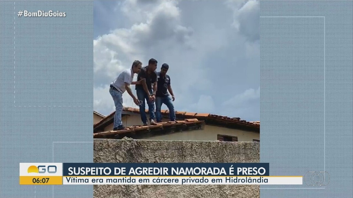 Jovem é Preso Em Cima Do Telhado Da Casa Da Mãe Após Namorada Fugir De