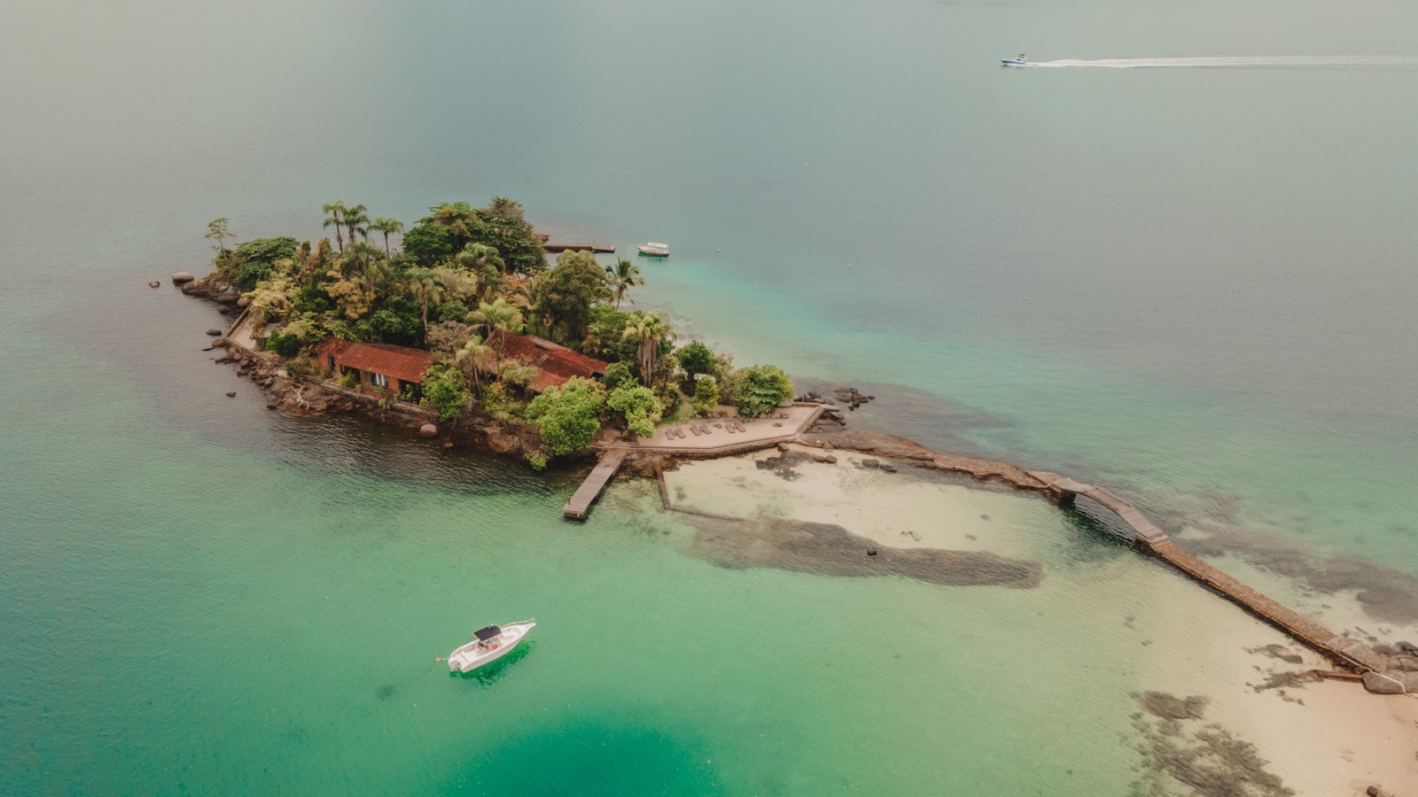 Ilha Catitas, em Angra, pode ser aproveitada com exclusividade por um dia pelos hóspedes do Fasano — Foto: Bruno Fioravanti