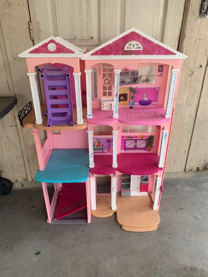 Mãe transforma casa de boneca na Casita de 'Encanto' e viraliza no TikTok -  Pequenas Empresas Grandes Negócios