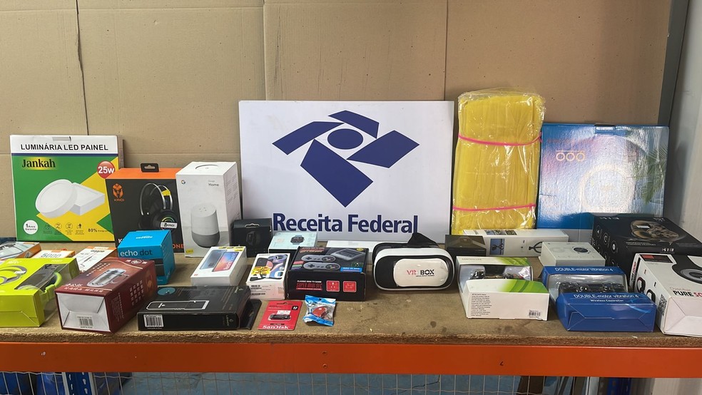 Receita Federal doa R$ 340 mil em mercadorias apreendidas para entidades beneficentes do Sul de Minas, MG — Foto: Receita Federal