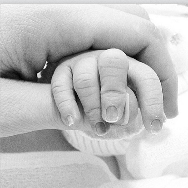 Mãozinha da recém-nascida Valentina (Foto: Reprodução/Instagram)