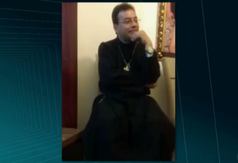 Padre Pedro Gomes Bezerra foi morto com pelo menos 29 facadas, em Borborema, na Paraíba (Foto: Reprodução/TV Cabo Branco)