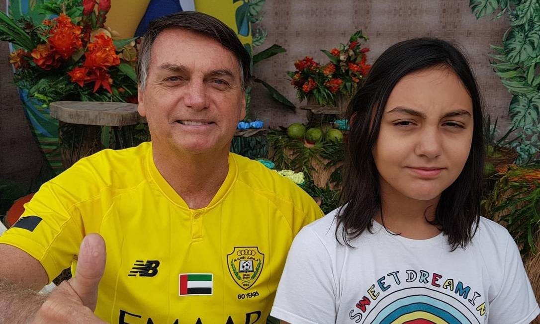 Nesta segunda-feira, o presidente Jair Bolsonaro afirmou que sua filha Laura, de 11 anos, não será vacinada contra a Covid-19.
