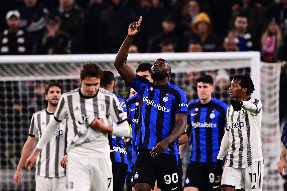 Lukaku foi vítima de racismo em jogo da Inter de Milão