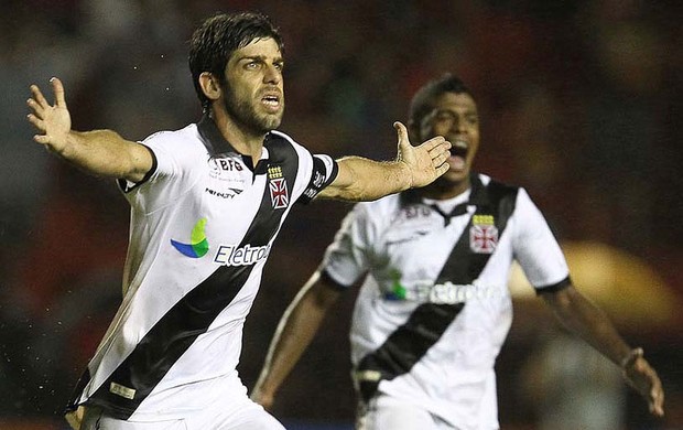Juninho Pernambucano gol Vasco x Sport (Foto: Marcelo Sadio / Site Oficial do vasco)