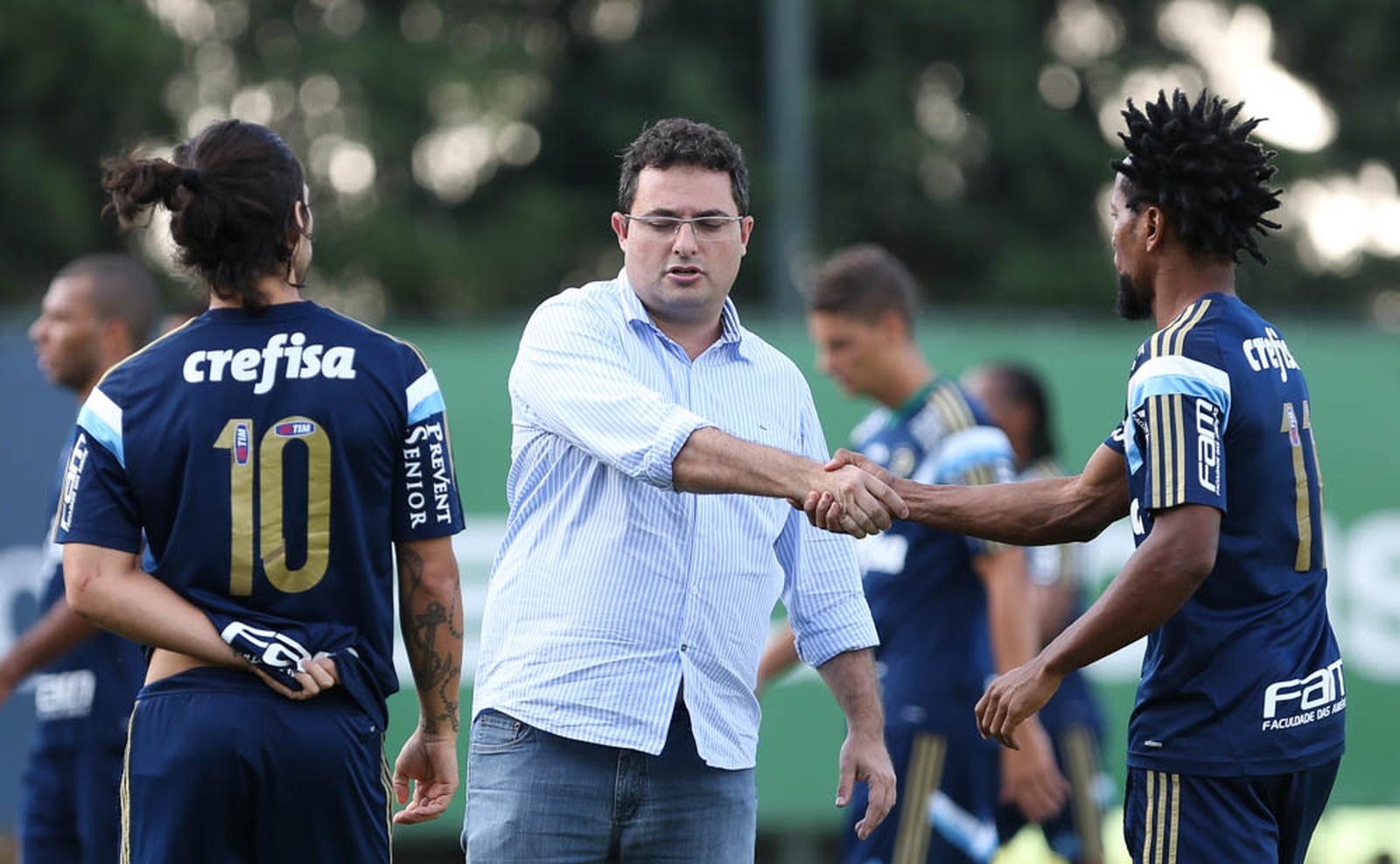 Alexandre Mattos explica recusa a artilheiro do Flamengo, admite chateação com Prass e ignora Valdivia