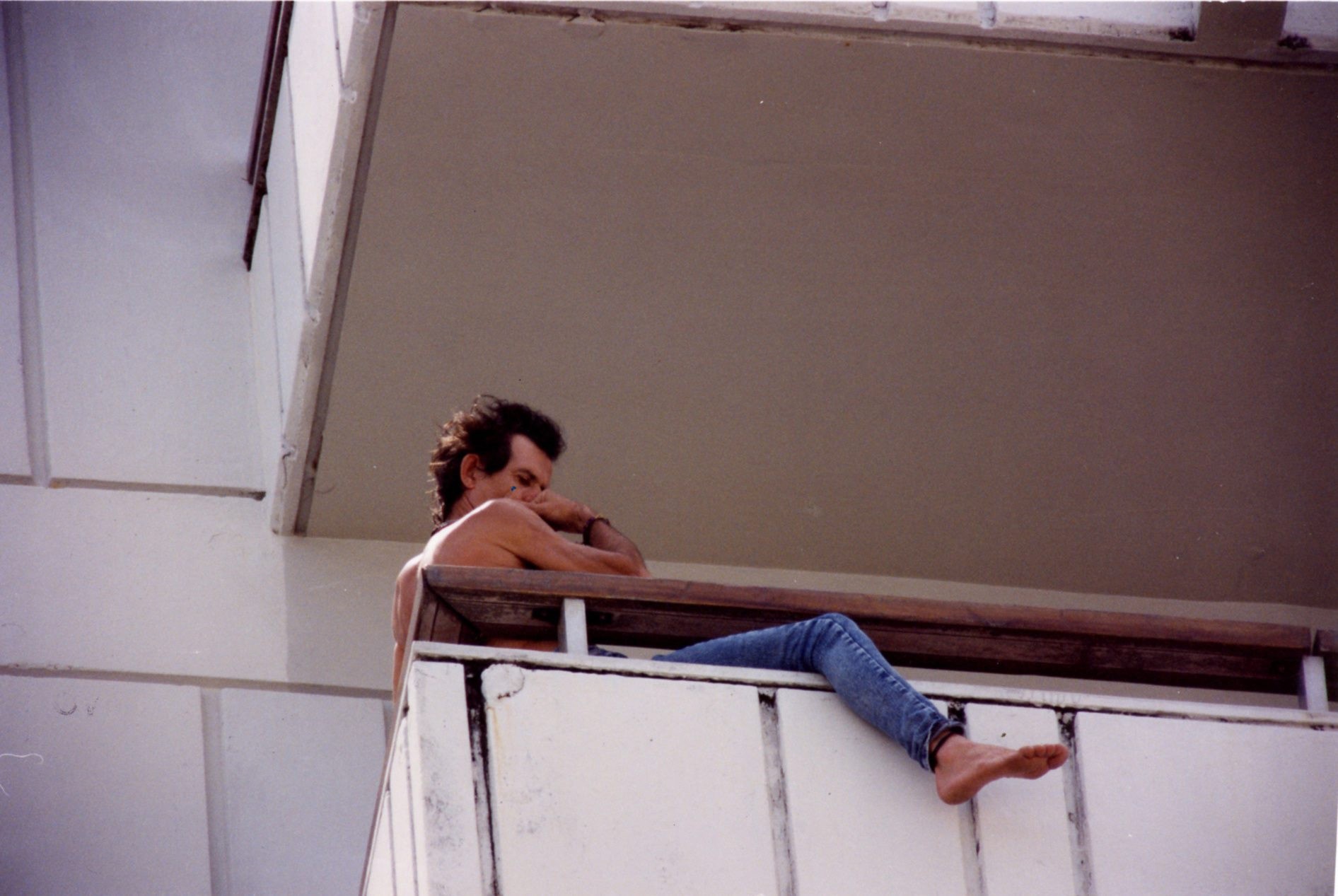 Keith Richards na varanda do Hotel Intercontinental, no Rio