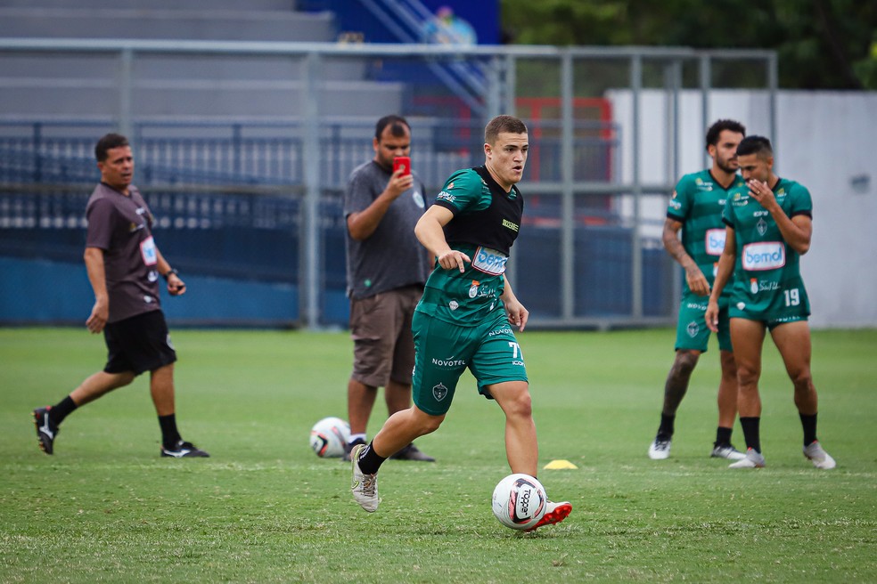 Guilherme Pira fez seu primeiro treino na volta ao Manaus — Foto: Ismael Monteiro/Manaus FC