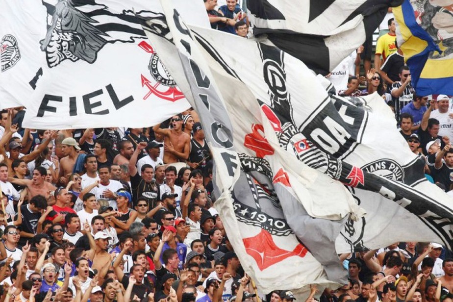 Bandeiras da torcida do Corinthians