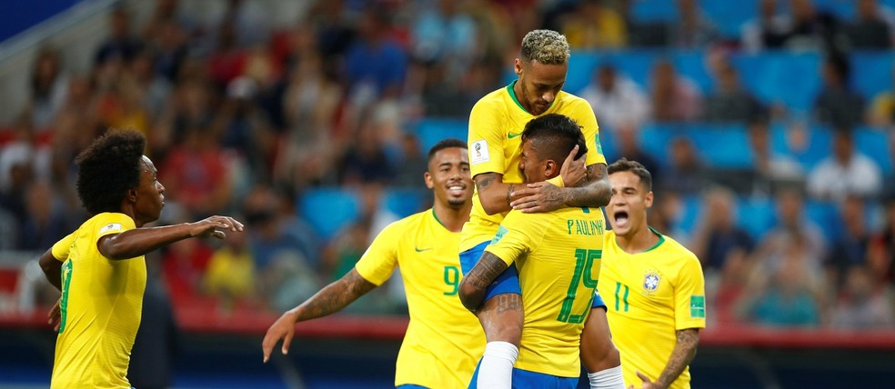 Brasil bate a Sérvia, avança em 1º e pega o México nas oitavas (Foto: Reuters/Axel Schmidt)