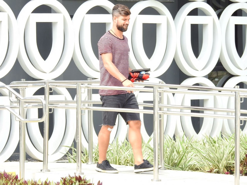 Diego inicia fisioterapia no CT; trabalho em período integral começa na terça