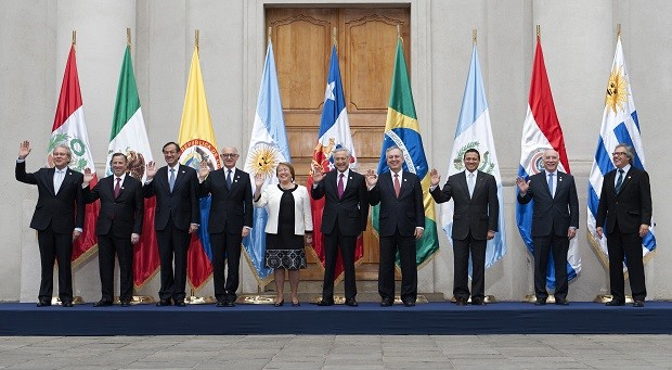 Ministros das Relações Exteriores e do Comércio do Mercosul e da Aliança do Pacífico participaram de encontro no Chile (Foto: Vladmir Rodas/AFP)
