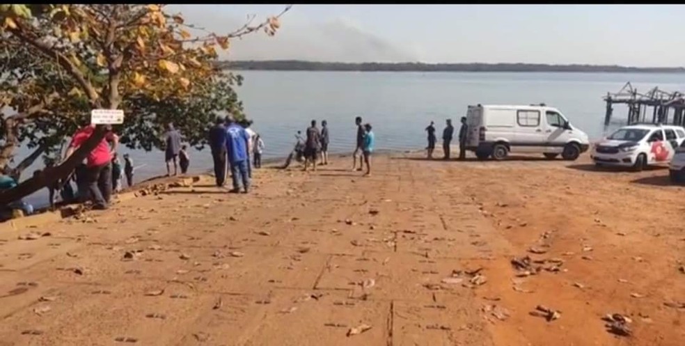 Homem pulou no Rio Paraná, em Panorama, para recuperar um boné e se afogou — Foto: Ermenson Rodrigues/Blog Panorama Notícia