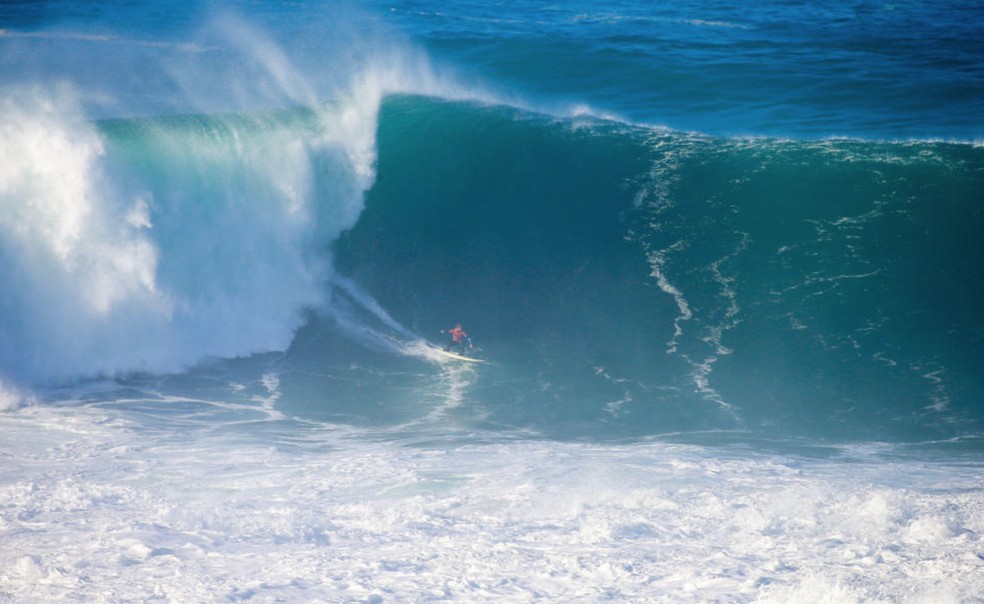 Carlos Burle Etapa de Nazaré Mundial de Ondas Gigantes — Foto: WSL / Laurent Masurel