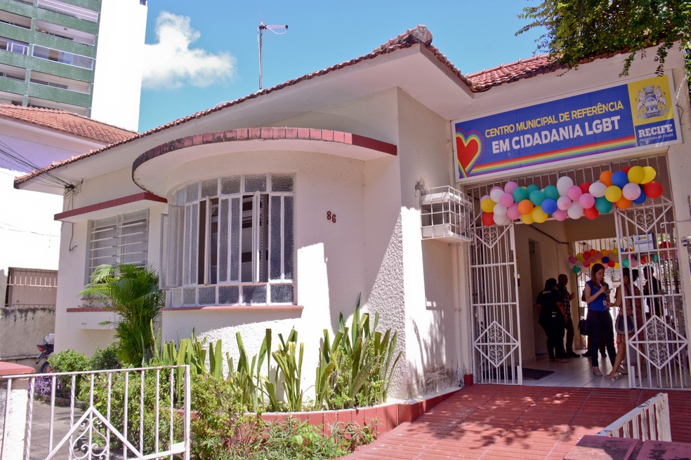 Inscrições para o ProJovem Urbano podem ser feitas no Centro LGBT, no Recife (Foto: Daniel Tavares/PCR/Divulgação)
