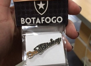 pin Botafogo (Foto: Divulgação / Botafogo) pin Botafogo (Foto: Divulgação / Botafogo)
