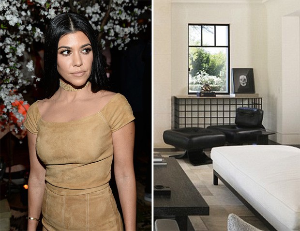 Kourtney Kardashian revela sua sala de estar com poltrona de Niemeyer (Foto: Getty Images)
