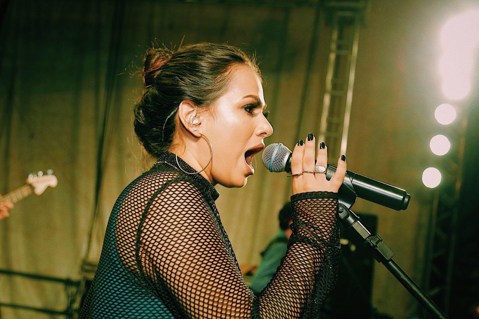 Maria Kamila, vocalista de Os Gonzagas â Foto: Max Brito/DivulgaÃ§Ã£o