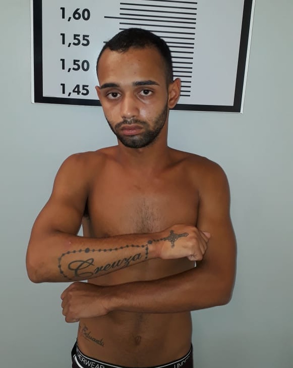 Kleber Pereira tambÃ©m o autor de vÃ­deo que desafia a polÃ­cia no Morro JosÃ© Menino, em Santos, no litoral de SÃ£o Paulo. â Foto: DivulgaÃ§Ã£o/GOE