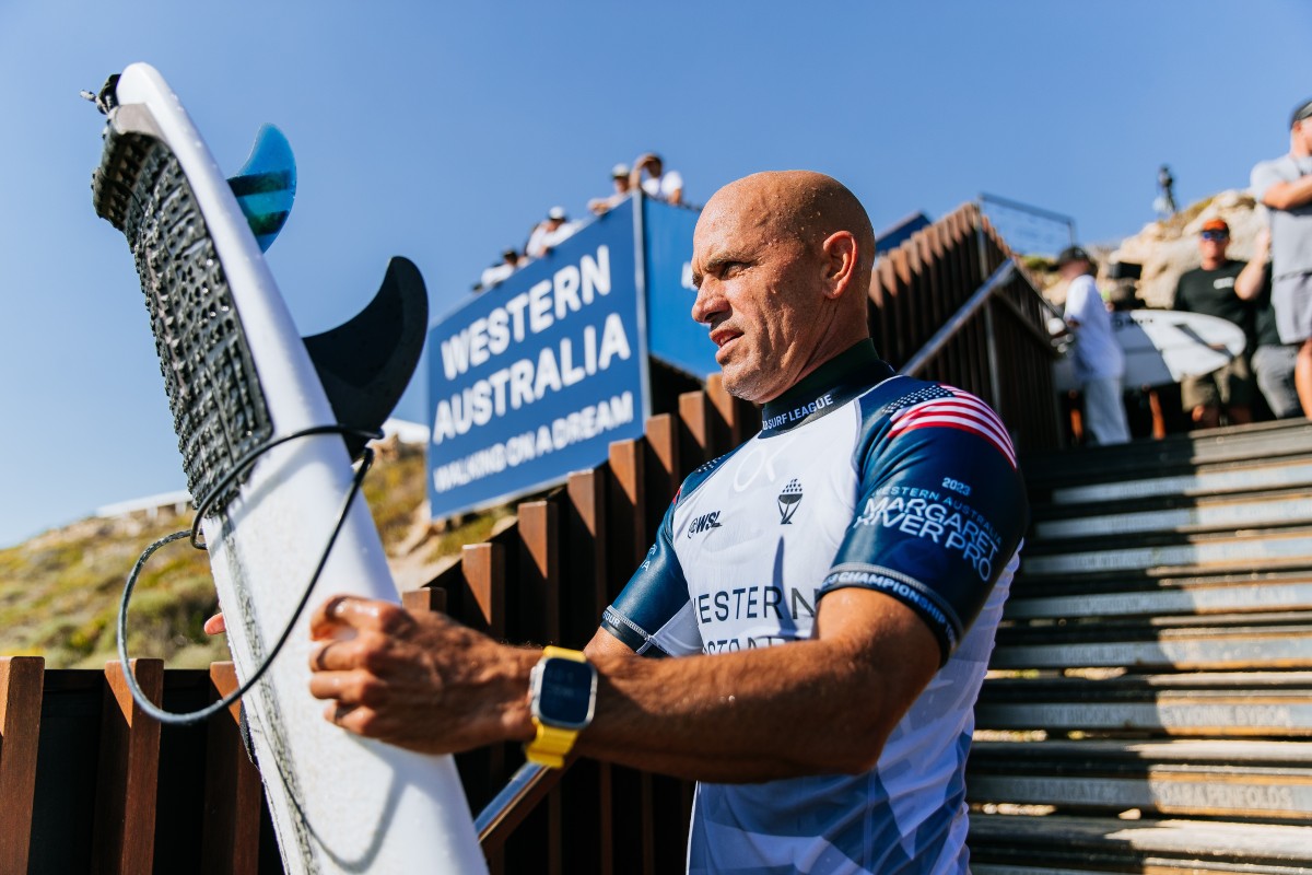 Kelly Slater remporte l’invitation WSL et continue la course olympique à Paris |  probablement