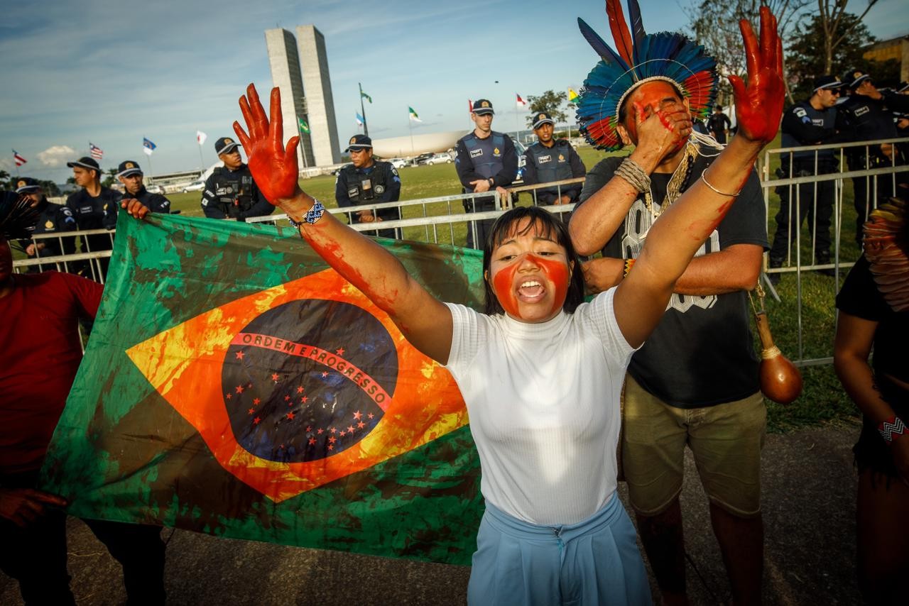A ministra dos Povos Indígenas, Sonia Guajajara, classificou o projeto de "genocídio legislado" — Foto: Brenno Carvalho/Agência O Globo