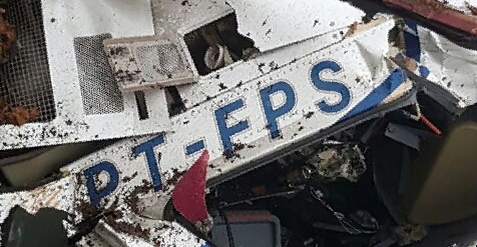 Queda de helicÃ³ptero mata seis pessoas em Campos do JordÃ£o, SP â Foto: Corpo de Bombeiros/DivulgaÃ§Ã£o