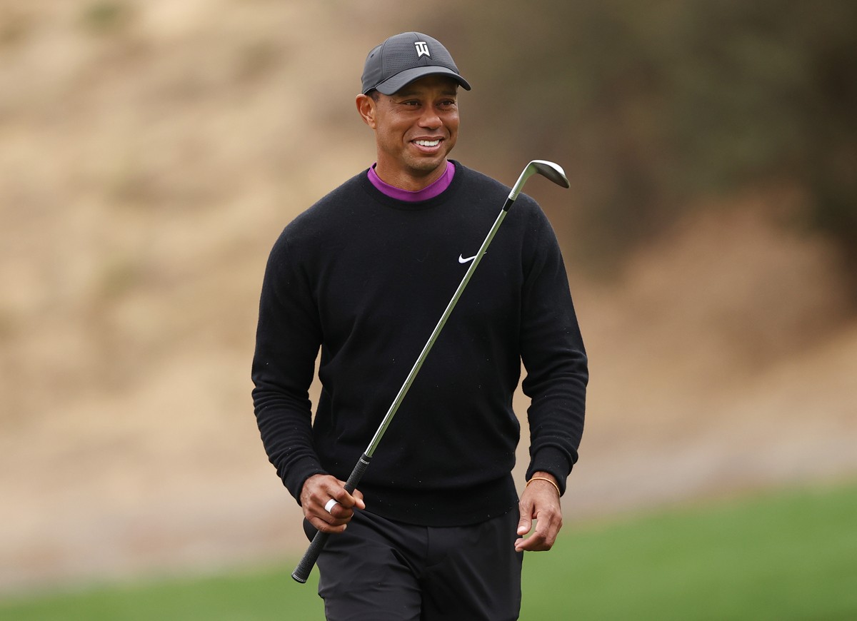 THOUSAND OAKS, CALIFORNIA - OCTOBER 23:  Tiger Woods of the United States reacts on the eighth green during the second round of the Zozo Championship @ Sherwood on October 23, 2020 in Thousand Oaks, California. (Photo by Ezra Shaw/Getty Images) (Foto: Getty Images)