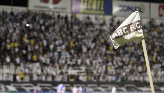 Frasqueirão TR (Foto: Fabiano de Oliveira/GloboEsporte.com)