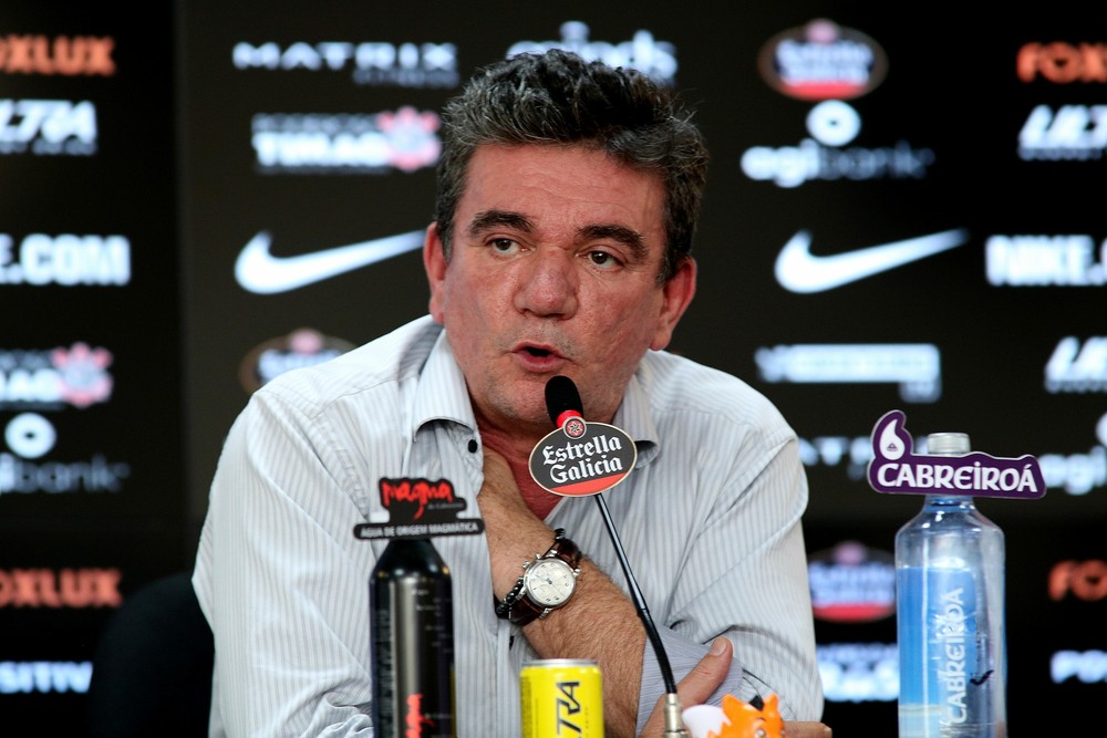 Segundo Andrés, dinheiro das vendas dos jogadores serão usados para pagar dívidas do clube