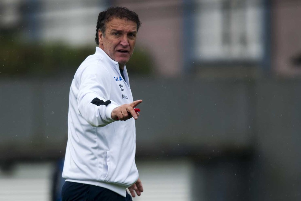 Cuca em treino do Santos no CT Rei PelÃ© (Foto: Ivan Storti/Santos FC)