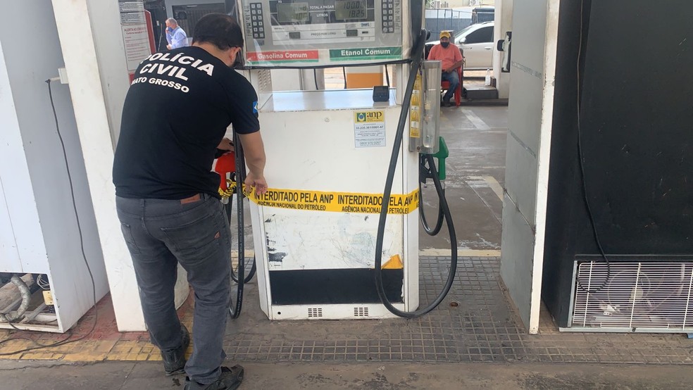 Gerente de posto de combustível é preso por vender gasolina adulterada em MT — Foto: Divulgação/PJC