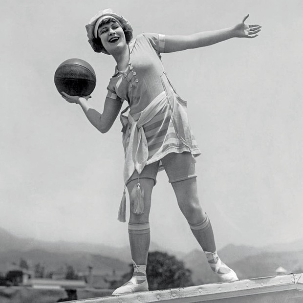 Mulher usando roupa esportiva em Los Angeles (1924) (Foto: Divulgação e Reprodução)
