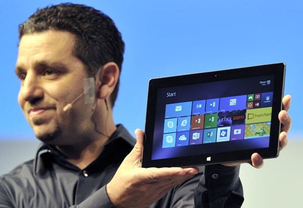 Microsoft apresneta Surface 2, nova versão de seu tablet (Foto: TITimothy Clary/AFP)