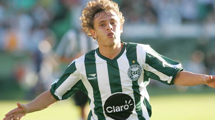 Rafinha Exalta Flamengo Mas Quer Encerrar No Coritiba Retribuir O Que Fizeram Por Mim Futebol Ge