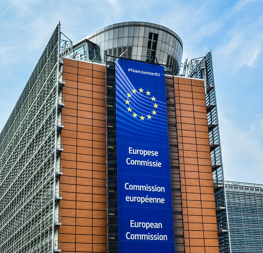 União Europeia vai exigir relatório de transações envolvendo cripto para evitar fraudes e evasão fiscal