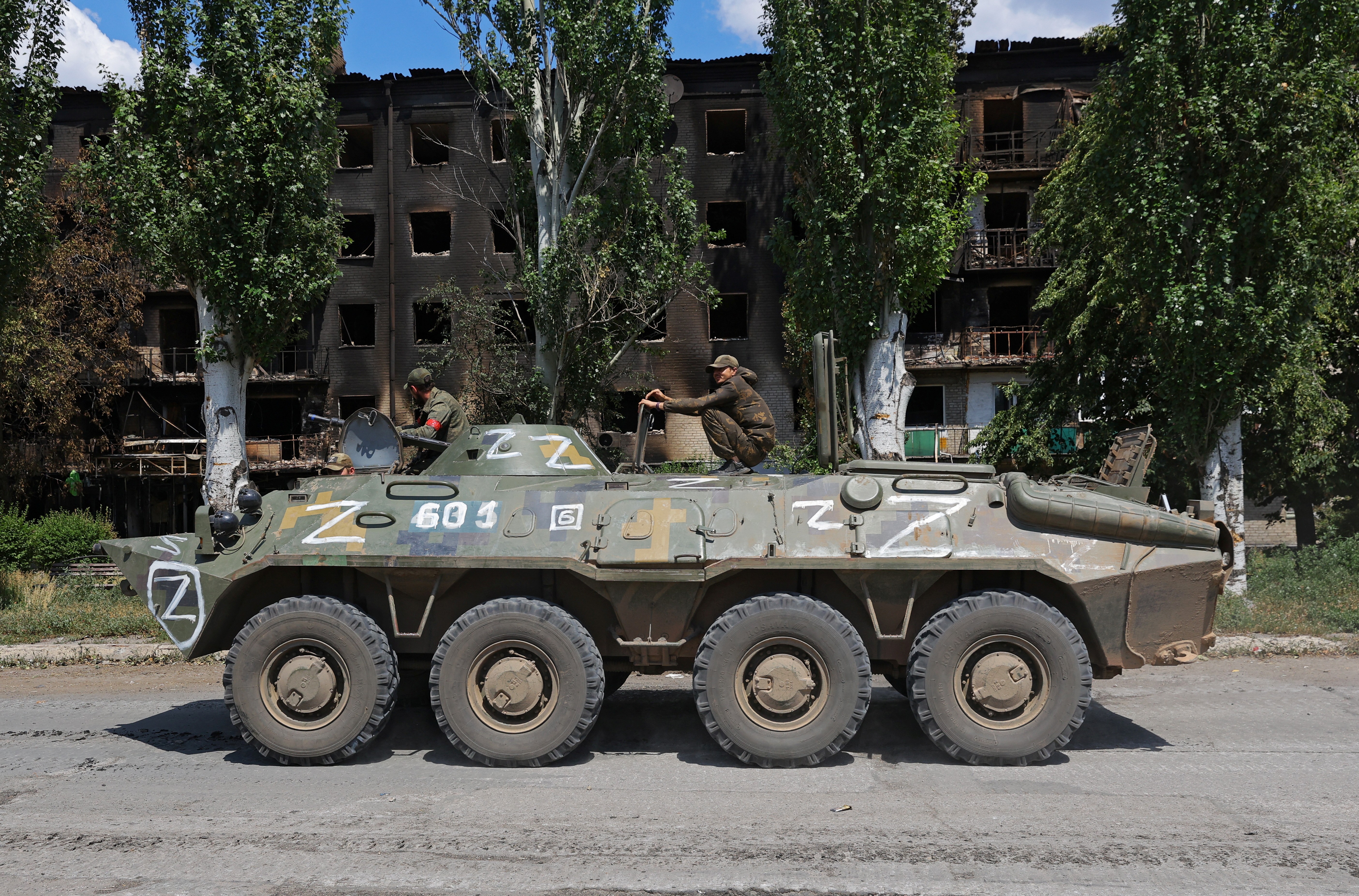 Guerra da Ucrânia muda foco para Donetsk após queda de Luhansk