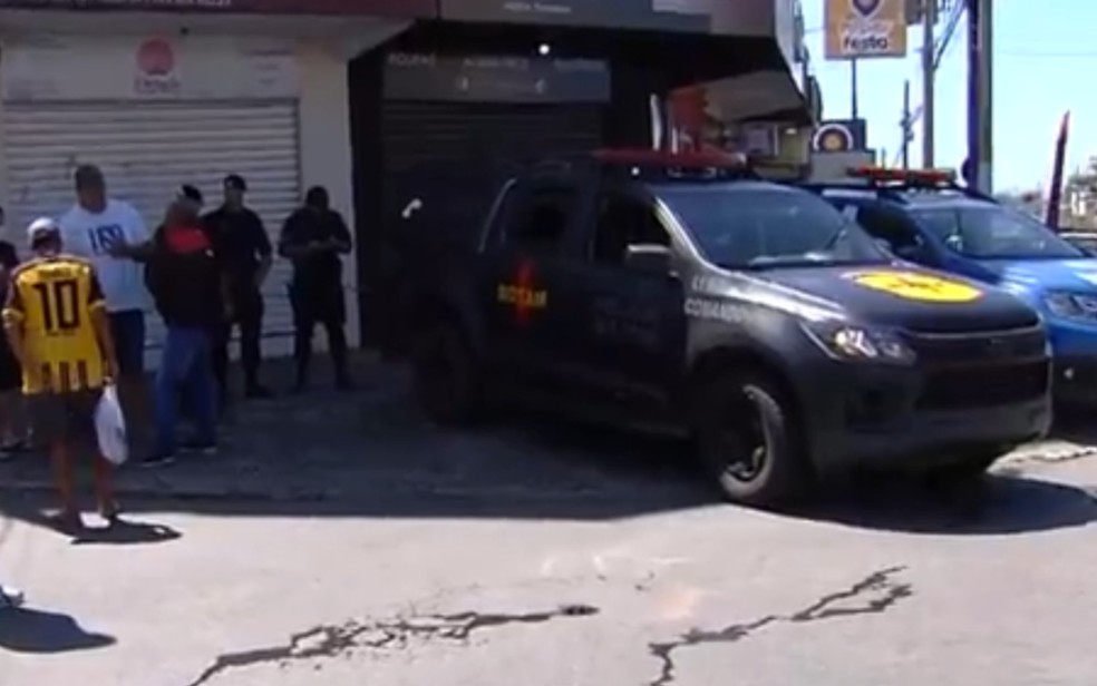 Homem é morto com tiro na porta de casa após discussão, em Aparecida de Goiânia — Foto: Reprodução/TV Anhanguera