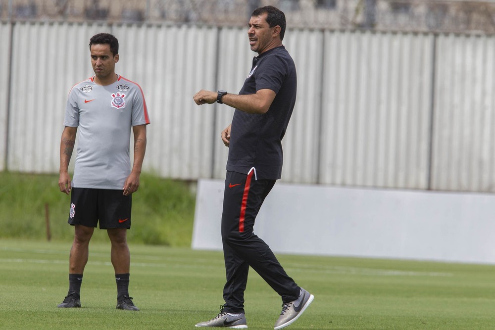 Bola no alvo: Jadson retoma prestígio sendo decisivo no Corinthians