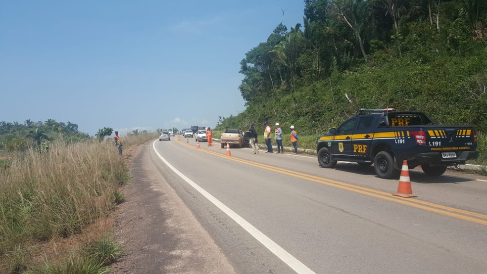 Acidente aconteceu no km 886 na BR-364, altura do distrito Velha Mutum.  — Foto: Divulgação/PRF