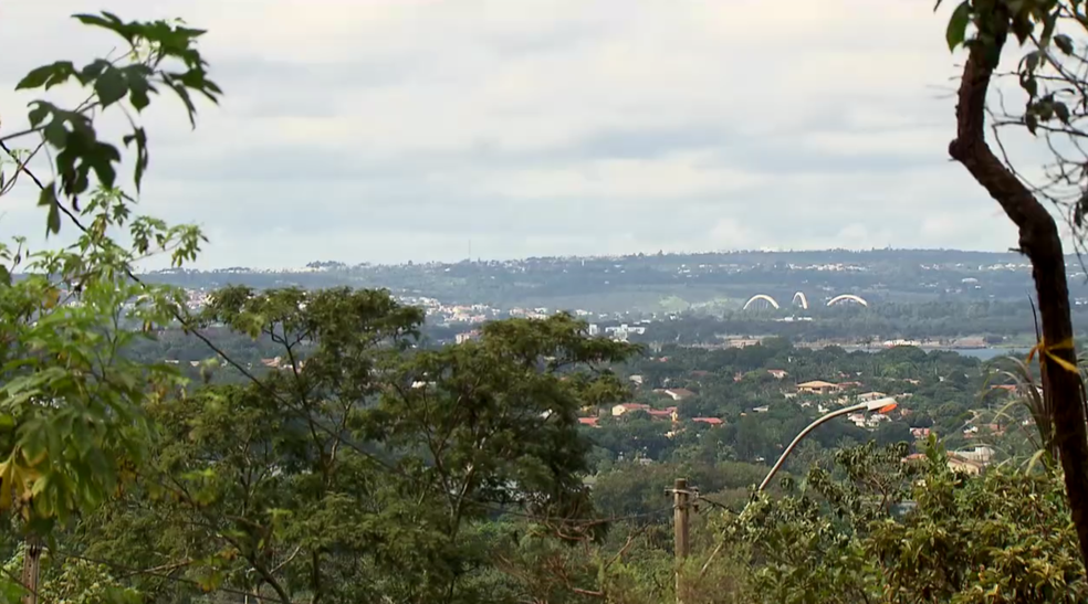 Vista de Brasília em área de preservação ambiental no Setor Taquari (Foto: TV Globo/Reprodução)