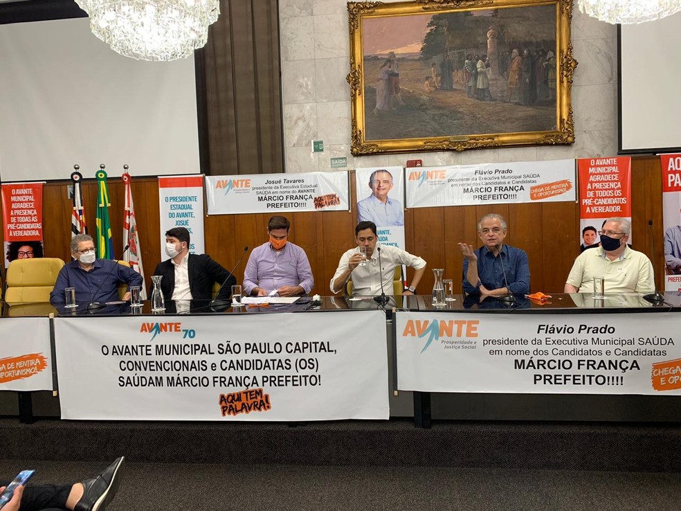 O candidato Márcio França (PSB) participa da convenção do Avante na Câmara Municipal de São Paulo. — Foto: Marcel Lopes/TV Globo