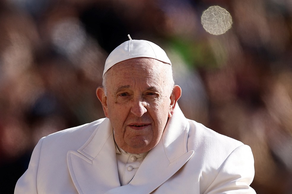 Papa Francisco continua internado em Roma com quadro de infecção respiratória